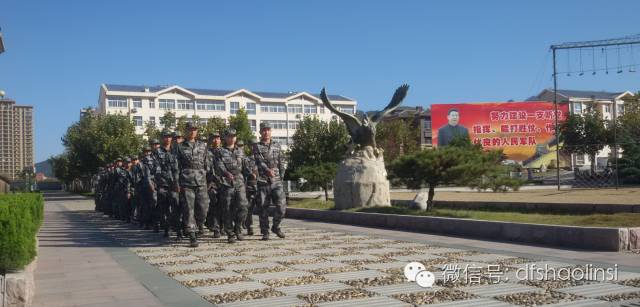 嵩山少林寺武术学校参军的学生