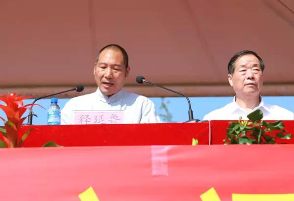 武僧团总教头释延鲁大师发表讲话 武僧团总教头释延鲁大师发表讲话